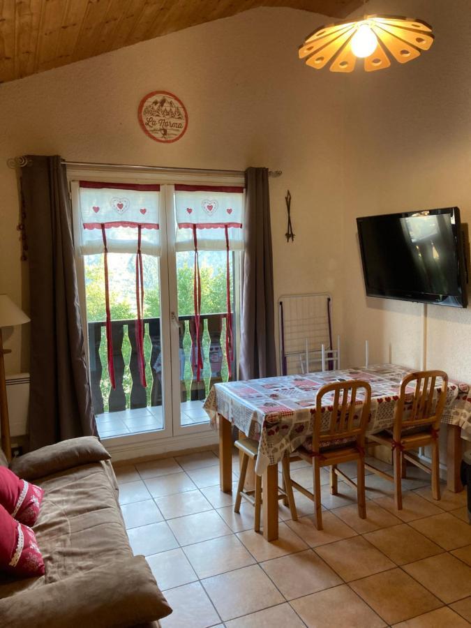 Appartement Dans Chalet Typiquement Savoyard Au Pied Des Pistes ラ・ノルマ エクステリア 写真